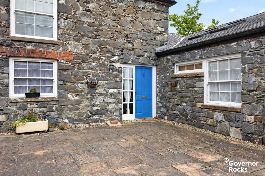 3 Manor Farm Court