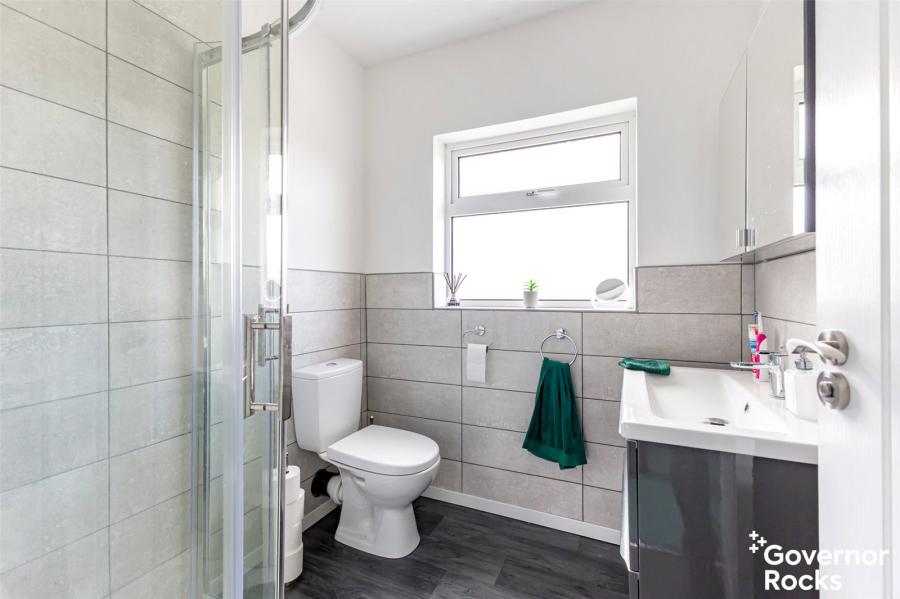 52 Chippendale Avenue