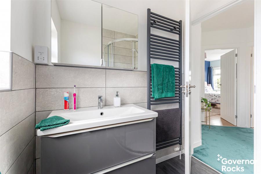 52 Chippendale Avenue