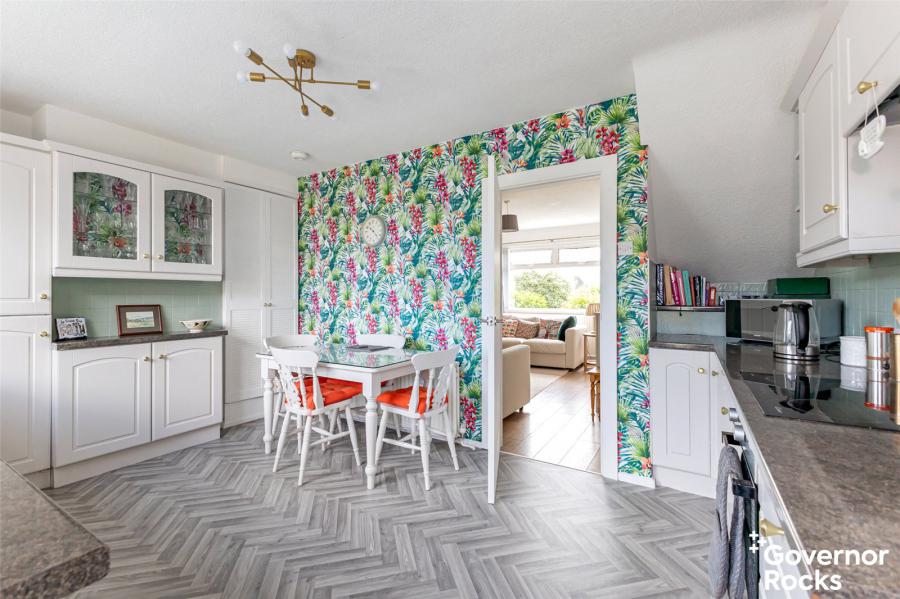 52 Chippendale Avenue