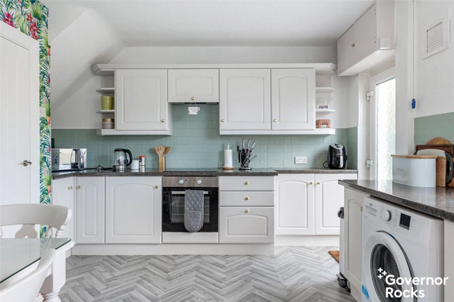 52 Chippendale Avenue