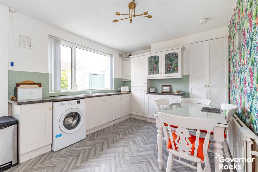 52 Chippendale Avenue