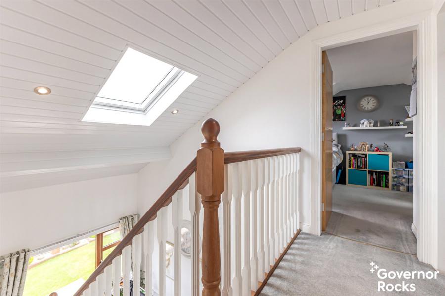 40 Towerview Crescent