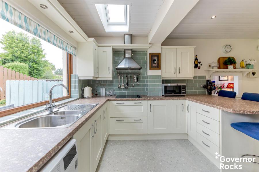 40 Towerview Crescent