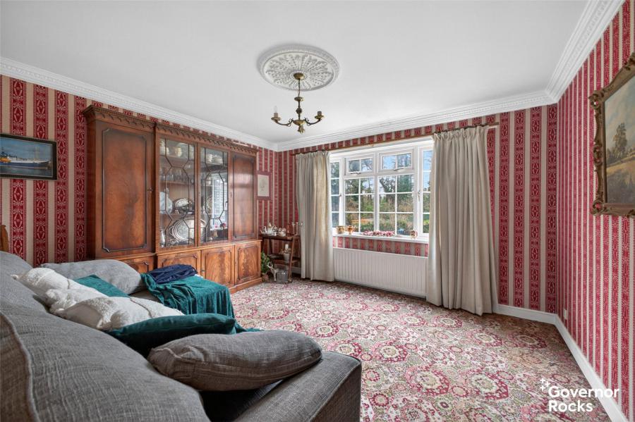 90 Thornleigh Gardens