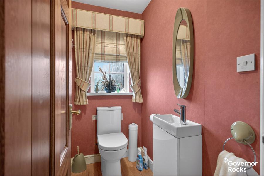 90 Thornleigh Gardens