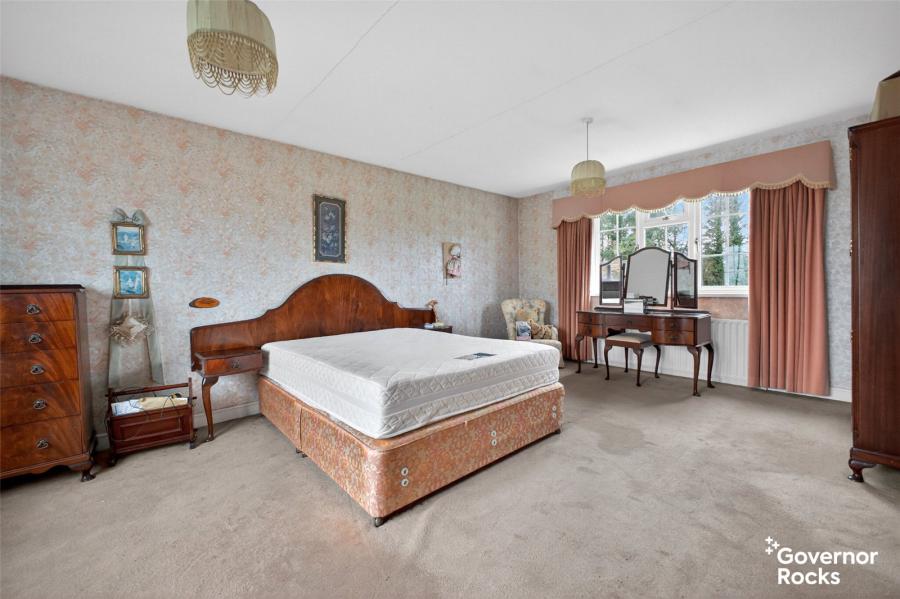 90 Thornleigh Gardens