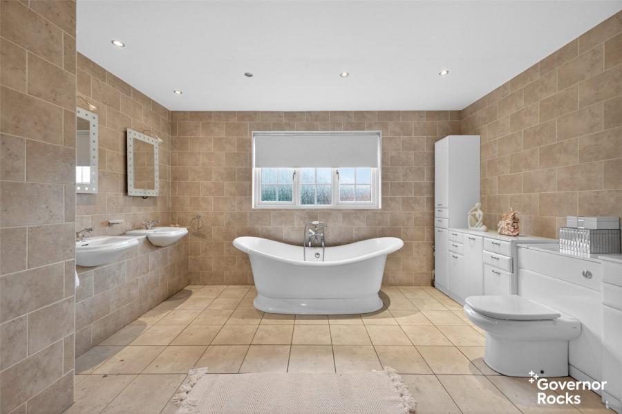 90 Thornleigh Gardens