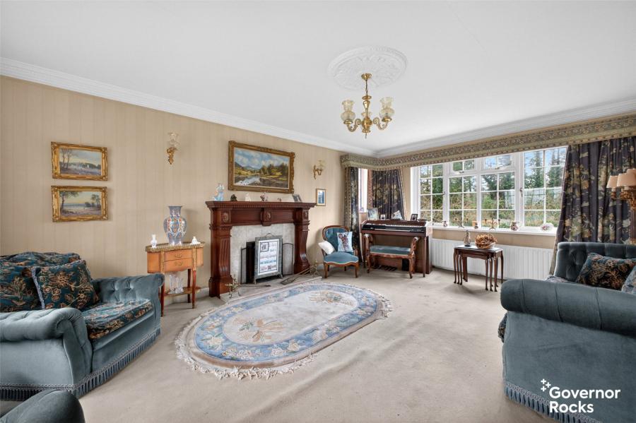 90 Thornleigh Gardens