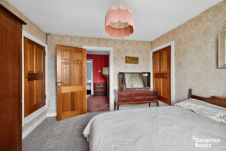 90 Thornleigh Gardens