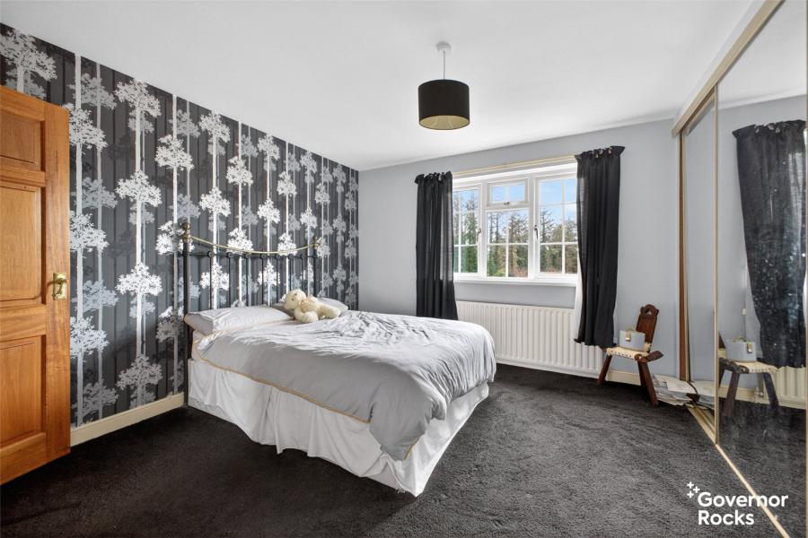 90 Thornleigh Gardens