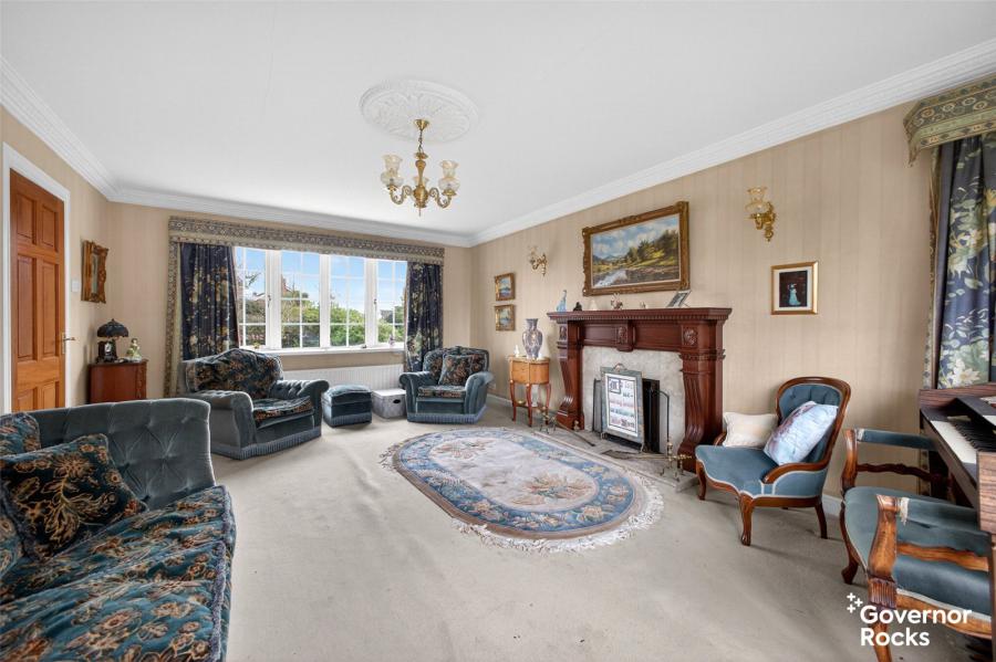 90 Thornleigh Gardens