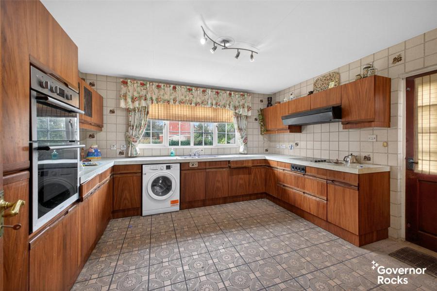 90 Thornleigh Gardens