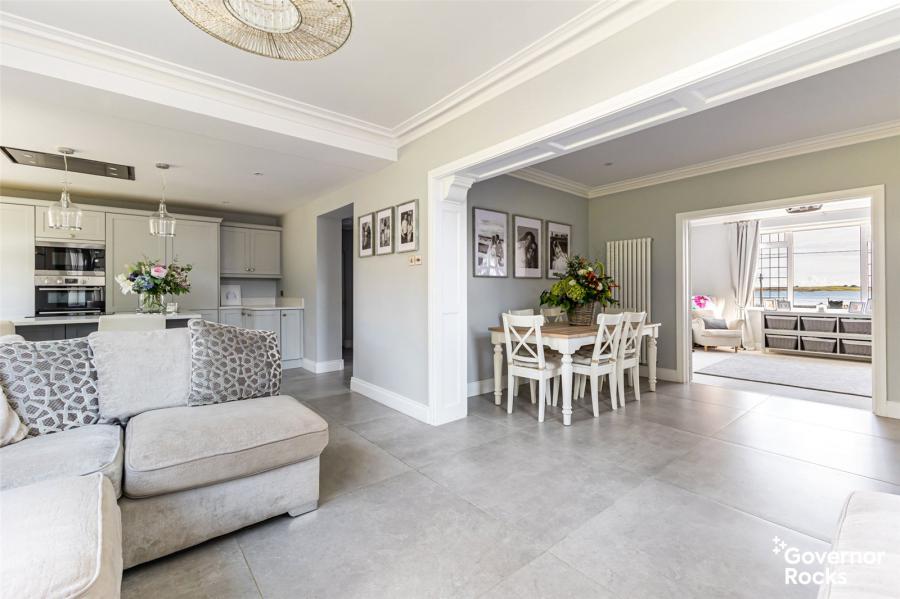 Ayresfield, 158 Warren Road