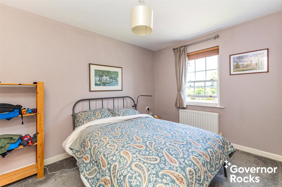 17 Manor Farm Crescent