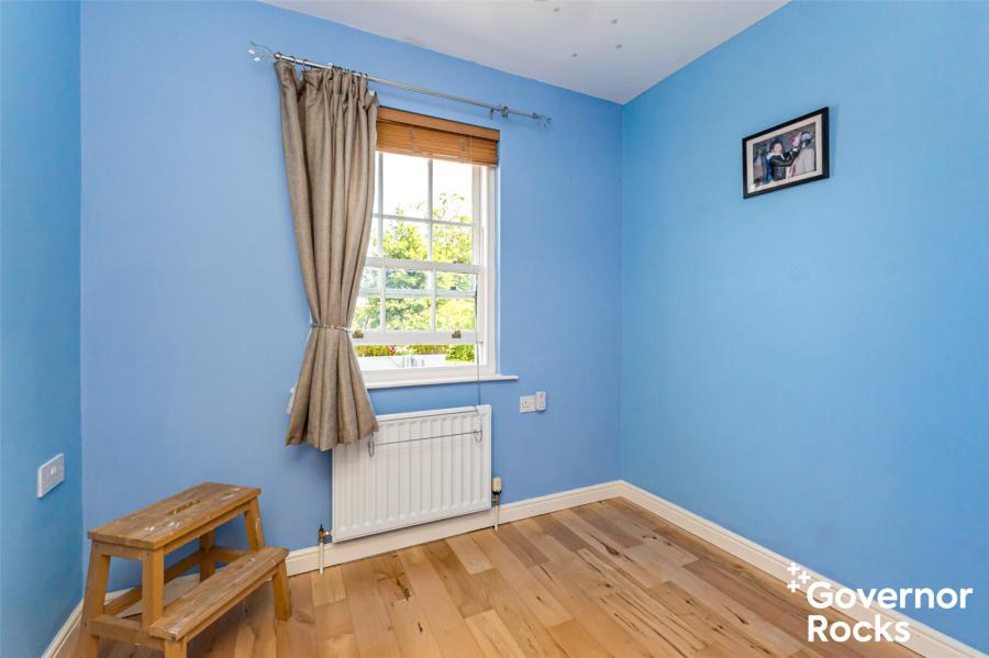 17 Manor Farm Crescent 17 Manor Farm Crescent