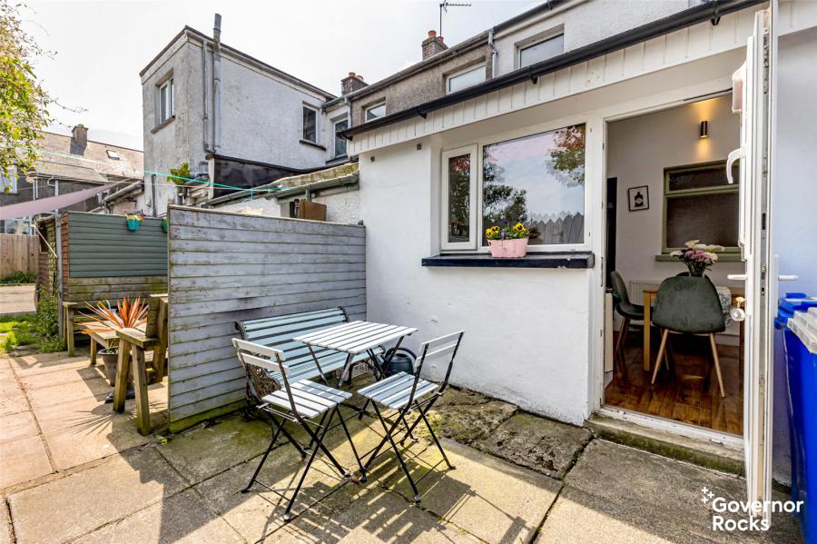 18 Meadowbank Avenue