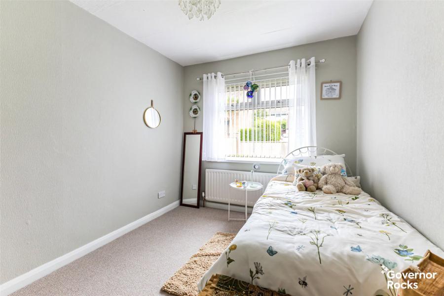 19 Springwell Gardens