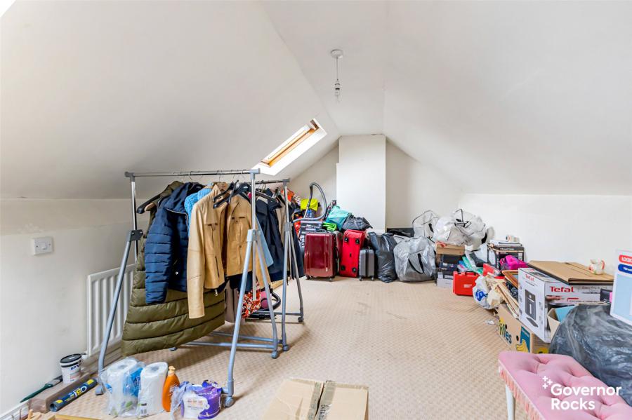 19 Springwell Gardens