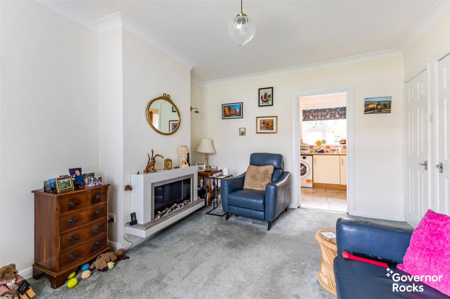 19 Springwell Gardens