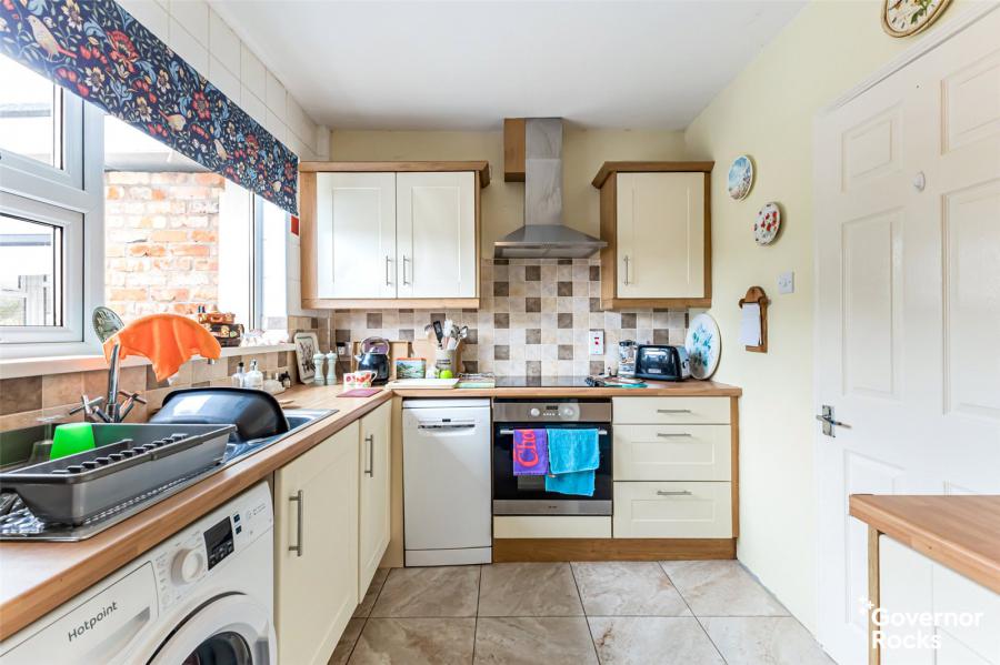 19 Springwell Gardens