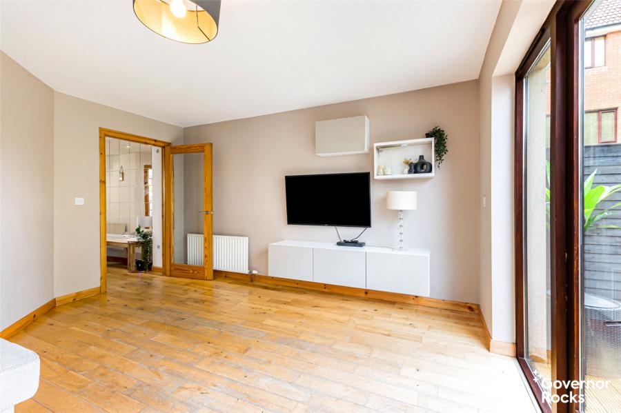 87 Shaftesbury Road