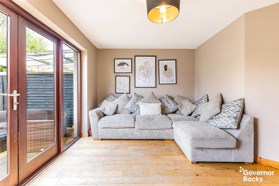 87 Shaftesbury Road