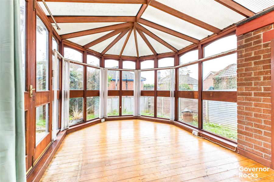 27 Towerview Crescent