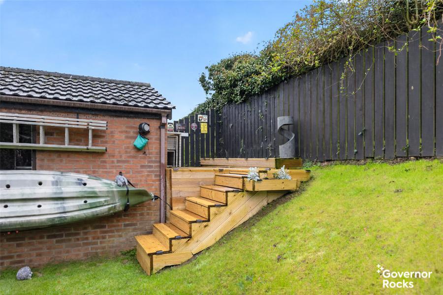 106 Towerview Crescent