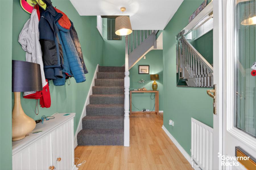 106 Towerview Crescent