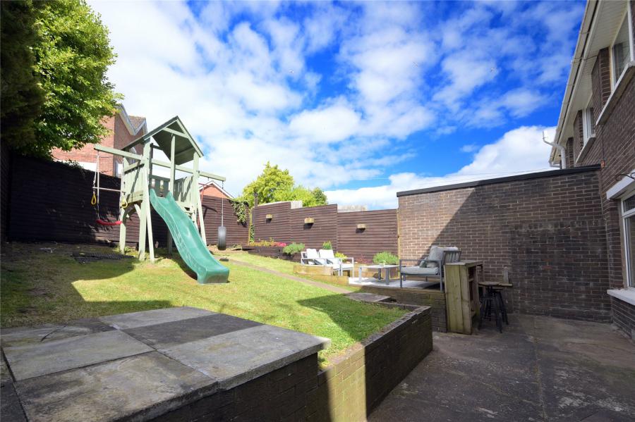 4 Alexandra Gardens