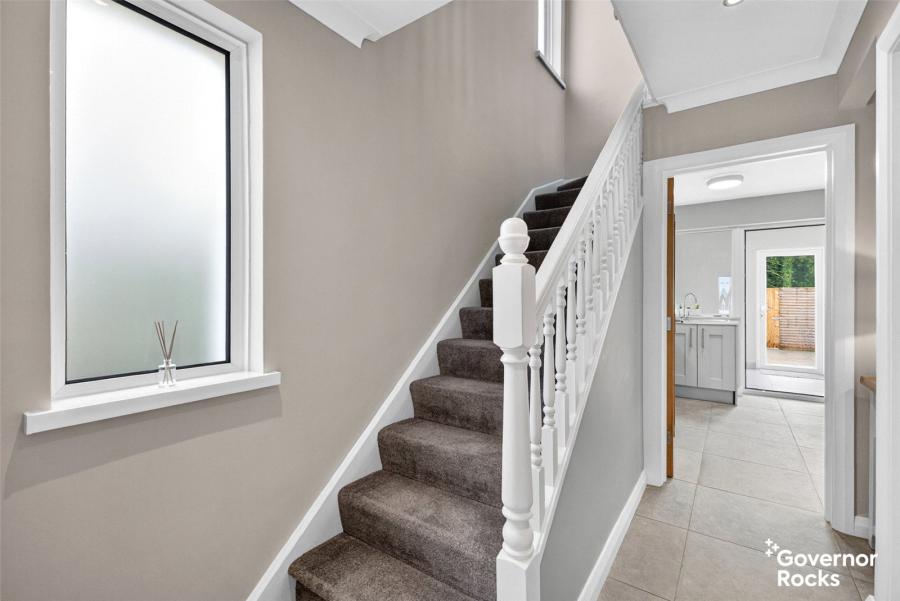 86 Moat Street