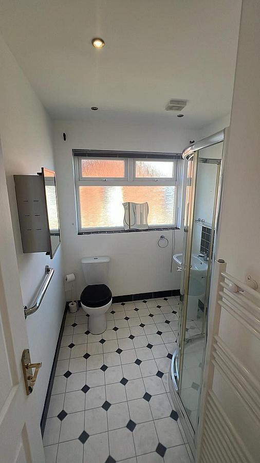 23 Seafield Park South