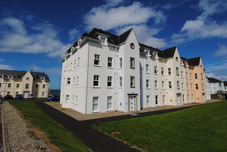 18 West Strand Avenue, Portrush, BT56 8FD