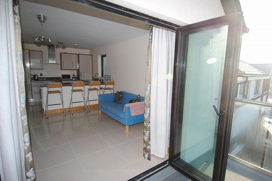 Apt 8 Barview House