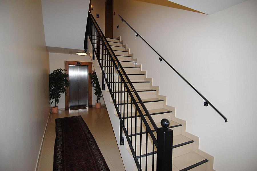 Apt 8 Barview House