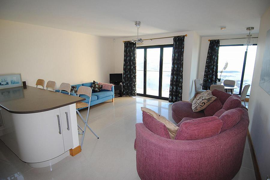 Apt 8 Barview House