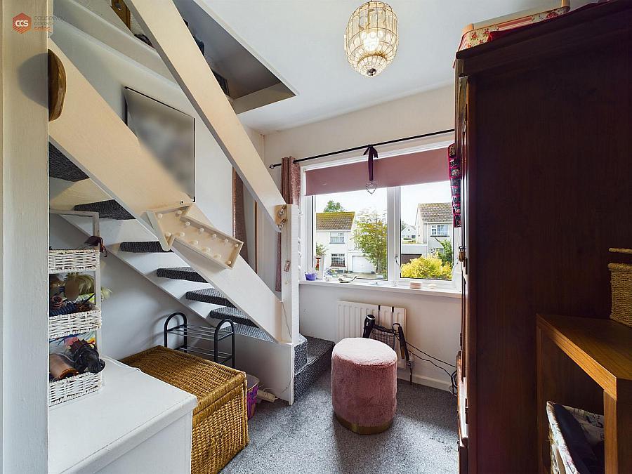 11 Flowerfield Road