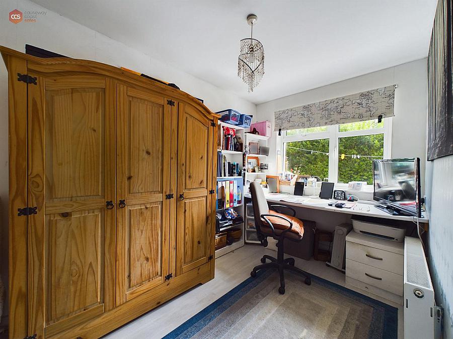 11 Flowerfield Road