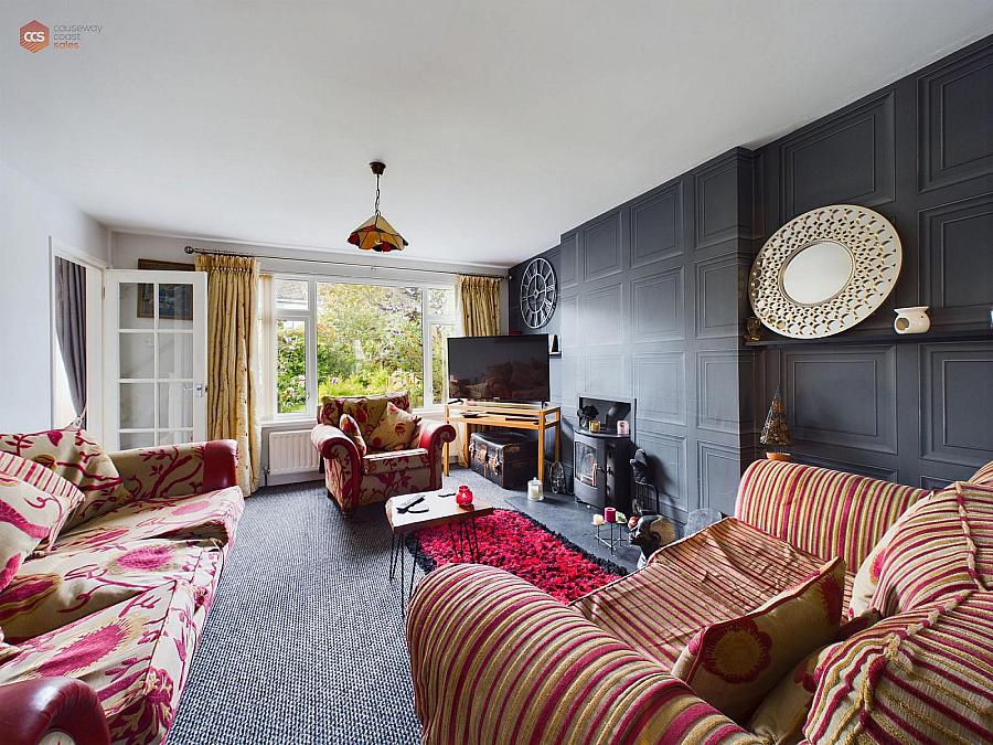 11 Flowerfield Road