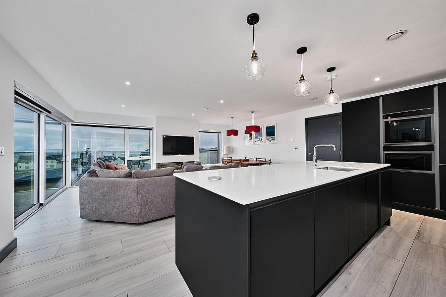 12 Dunluce View
