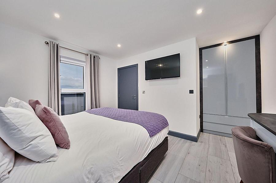 12 Dunluce View