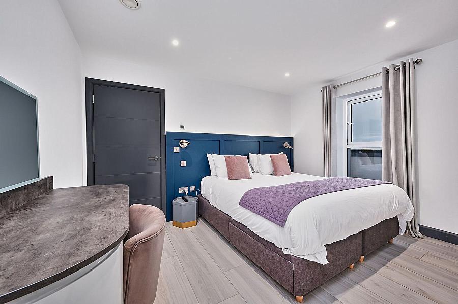 12 Dunluce View