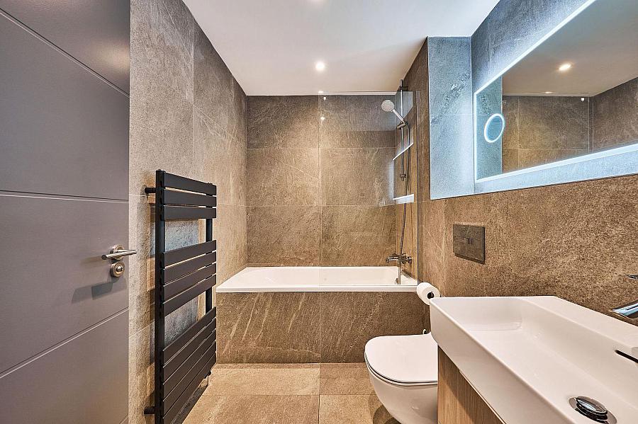 12 Dunluce View