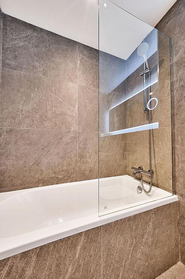 12 Dunluce View