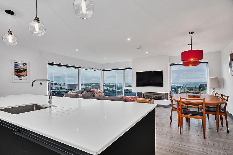 12 Dunluce View