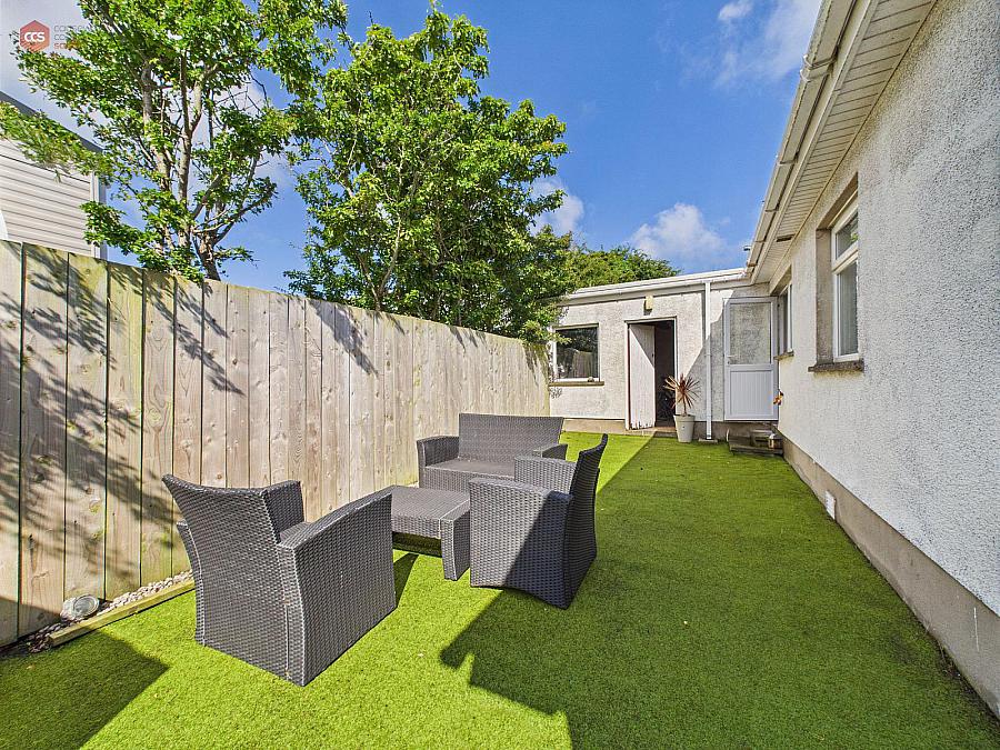 13 Bayhead Park
