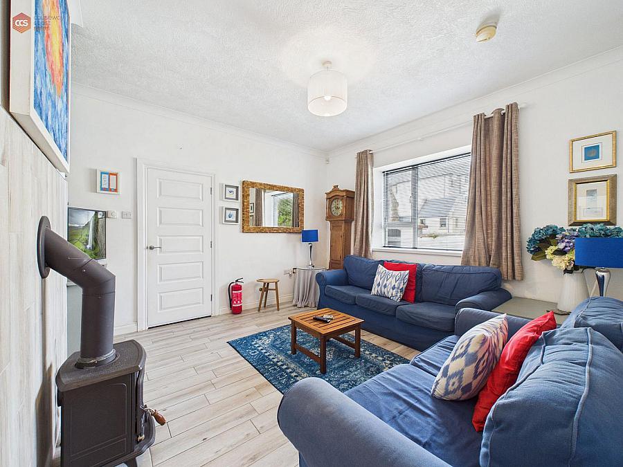 1 Upper Heathmount