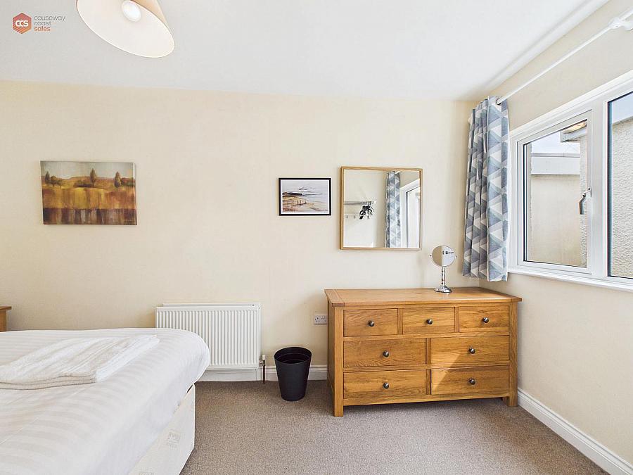 1 Upper Heathmount