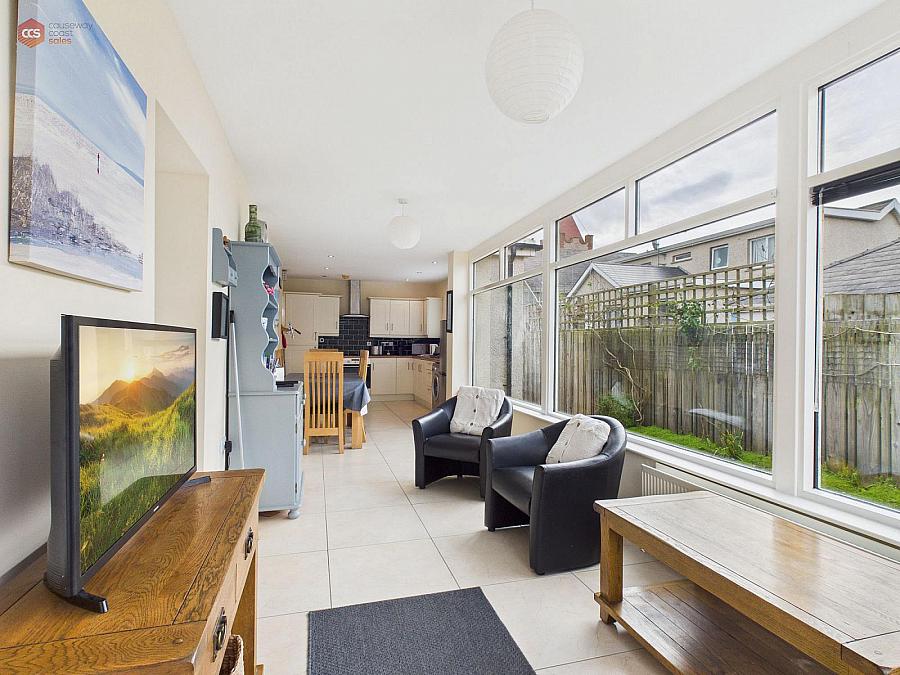 1 Upper Heathmount